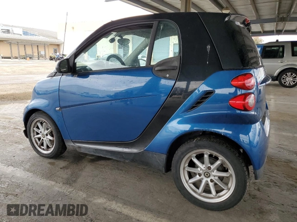 2008 Smart fortwo Pure with VIN WMEEJ31X98K106240, listed as a Copart auction lot 46756535 with 113,587 mi miles and Salvage title. Bid and sale history available at DreamBid. Image 2.