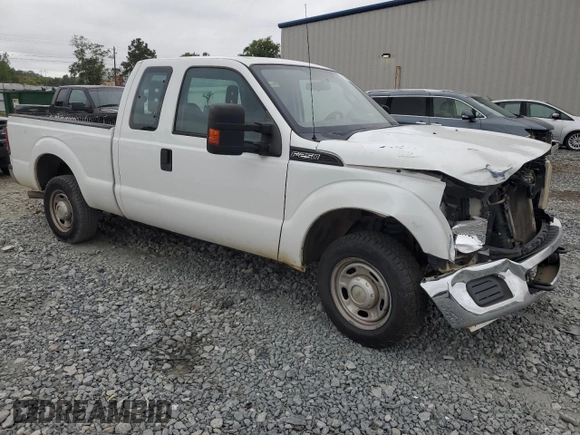 2014 Ford F-250 XLT with VIN 1FT7X2A65EEA98638, listed as a Copart auction lot 60948084 with 319,812 mi miles and Salvage title. Bid and sale history available at DreamBid. Image 4.