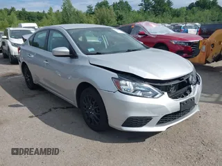 2019 Nissan Sentra S z VIN 3N1AB7AP2KY350194, wystawiony jako IAAI lot #42640126 z przebiegiem 108 553 mil mil oraz . Historia ofert i sprzedaży dostępna na DreamBid. Obrazek 1.