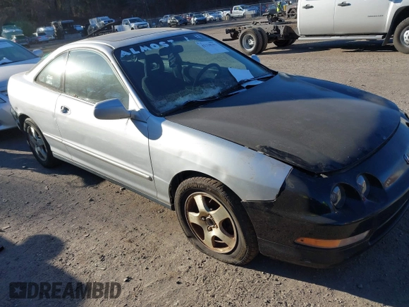 1997 Acura Integra LS with VIN JH4DC4354VS000178, listed as a IAAI auction lot 41318101 with 221,023 mi miles. Bid and sale history available at carsss.com. Image 1.