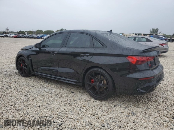 2024 Audi RS 3 z VIN WUAG4DGYXRA909721, wystawiony jako Copart lot #89262995 z przebiegiem 2235 mil mil oraz Szkody całkowita. Historia ofert i sprzedaży dostępna na DreamBid. Obrazek 2.