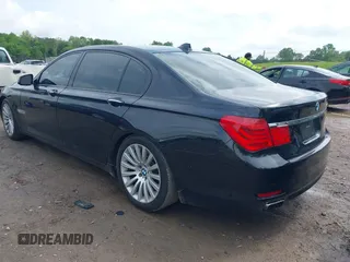 2010 BMW 7 Series 750Li с VIN WBAKB8C55ACY63172, выставлен на аукционе IAAI как лот 42130636 с пробегом 111 276 миль миль и . История ставок и продаж доступна на DreamBid. Изображение 3.