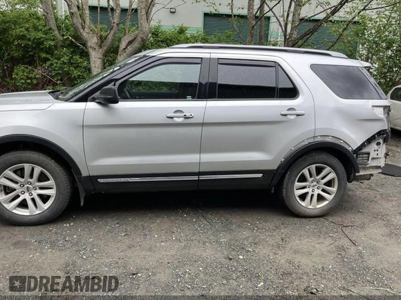 2019 Ford Explorer XLT with VIN 1FM5K8D82KGB40815, listed as a IAAI auction lot 42246073 with 15,157 mi miles and . Bid and sale history available at DreamBid. Image 14.