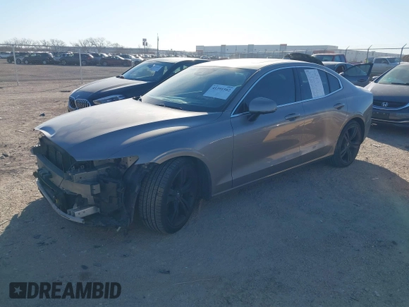 2019 Volvo S60 Inscription with VIN 7JRA22TL9KG001806, listed as a IAAI auction lot 41391582 with 97,189 mi miles. Bid and sale history available at carsss.com. Image 17.