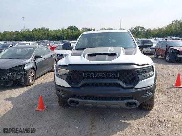 2021 Ram 1500 TRX with VIN 1C6SRFU93MN699456, listed as a IAAI auction lot 40268082 with 14,833 mi miles. Bid and sale history available at carsss.com. Image 13.