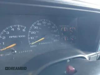 1999 Chevrolet Suburban with VIN 3GNEC16R8XG145731, listed as a IAAI auction lot 41546754 with 204,902 mi miles. Bid and sale history available at carsss.com. Image 7.