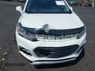 2019 Chevrolet Trax LT z VIN KL7CJPSB5KB943555, wystawiony jako IAAI lot #42335227 z przebiegiem 125 458 mil mil oraz . Historia ofert i sprzedaży dostępna na DreamBid. Obrazek 6.