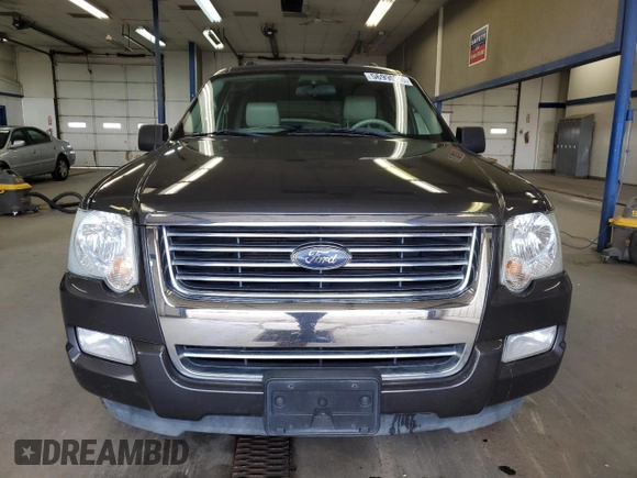 2007 Ford Explorer XLT with VIN 1FMEU73E17UB55732, listed as a Copart auction lot 56995235 with 163,847 mi miles and Clean title. Bid and sale history available at DreamBid. Image 5.