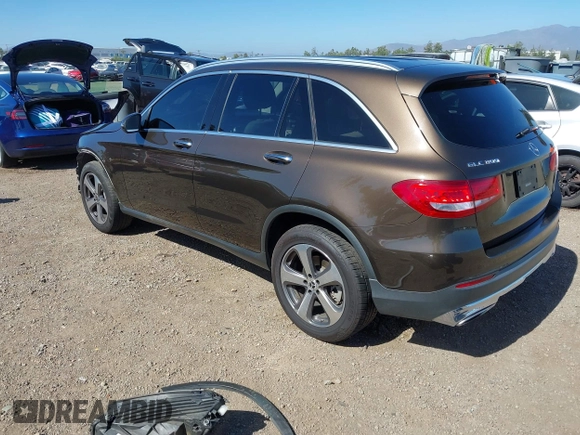 2018 Mercedes-Benz GLC 300 z VIN WDC0G4JB8JV105614, wystawiony jako IAAI lot #42521942 z przebiegiem 95 745 mil mil oraz . Historia ofert i sprzedaży dostępna na DreamBid. Obrazek 3.