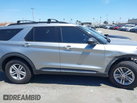 2020 Ford Explorer XLT z VIN 1FMSK8DH9LGC47171, wystawiony jako IAAI lot #41831263 z przebiegiem 78 679 mil mil oraz . Historia ofert i sprzedaży dostępna na DreamBid. Obrazek 14.