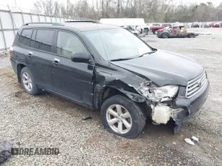 2008 Toyota Highlander z VIN JTEDS41AX82011514, wystawiony jako IAAI lot #41525724 z przebiegiem 225 844 mil mil oraz . Historia ofert i sprzedaży dostępna na DreamBid. Obrazek 1.