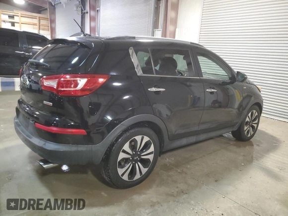 2011 Kia Sportage SX with VIN KNDPCCA60B7113516, listed as a Copart auction lot 83825714 with 113,406 mi miles and Salvage Title. Bid and sale history available at carsss.com. Image 3.
