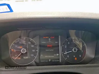 2018 Land Rover Range Rover Velar S с VIN SALYB2RV1JA749613, выставлен на аукционе Copart как лот 57443005 с пробегом 126 321 миль миль и Списание • Salvage title. История ставок и продаж доступна на DreamBid. Изображение 9.