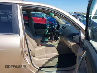 2011 Toyota Highlander Limited with VIN 5TDDK3EH8BS086668, listed as a IAAI auction lot 42071099 with 217,504 mi miles and . Bid and sale history available at DreamBid. Image 5.