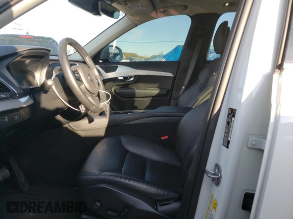 2016 Volvo XC90 Momentum with VIN YV4102XK8G1081922, listed as a Copart auction lot 67849462 with 52,278 mi miles. Bid and sale history available at carsss.com. Image 7.
