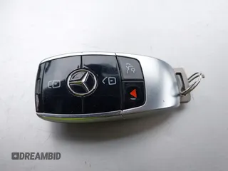 2019 Mercedes-Benz E-Class E 300 with VIN WDDZF4JB8KA566102, listed as a IAAI auction lot 41690183 with 89,085 mi miles. Bid and sale history available at carsss.com. Image 17.