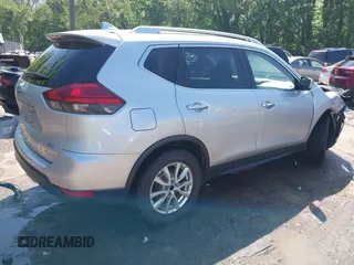 2017 Nissan Rogue SV z VIN KNMAT2MTXHP537375, wystawiony jako IAAI lot #42212804 z przebiegiem 206 335 mil mil oraz . Historia ofert i sprzedaży dostępna na DreamBid. Obrazek 4.