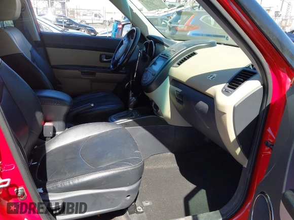 2013 Kia Soul ! with VIN KNDJT2A65D7618115, listed as a IAAI auction lot 41838807 with 52,159 mi miles. Bid and sale history available at carsss.com. Image 5.