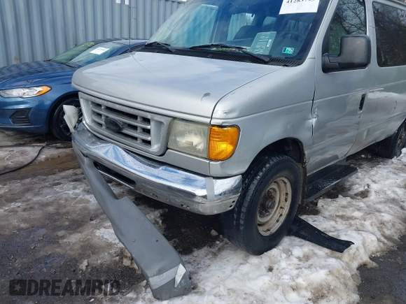 2006 Ford Econoline Passenger XL with VIN 1FBSS31L96DA85262, listed as a IAAI auction lot 41283793 with 325,912 mi miles and . Bid and sale history available at DreamBid. Image 6.