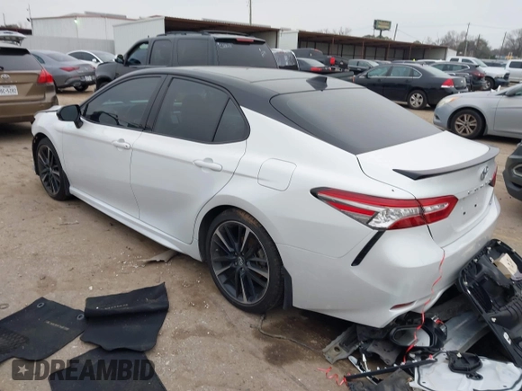 2019 Toyota Camry XSE with VIN 4T1B61HK0KU278004, listed as a IAAI auction lot 41582273 with 73,270 mi miles. Bid and sale history available at carsss.com. Image 3.