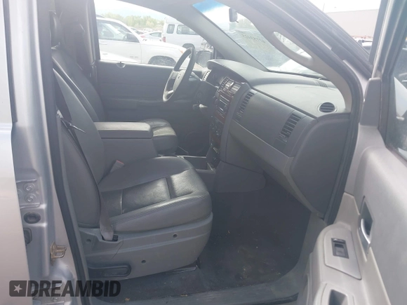 2005 Dodge Durango SLT with VIN 1D4HB48N05F524163, listed as a IAAI auction lot 42153425 with 241,353 mi miles and . Bid and sale history available at DreamBid. Image 5.