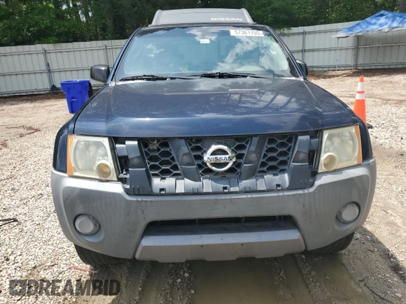 2008 Nissan Xterra X z VIN 5N1AN08W98C503210, wystawiony jako Copart lot #57361155 z przebiegiem 211 951 mil mil oraz Czysty tytuł • Clean title. Historia ofert i sprzedaży dostępna na DreamBid. Obrazek 5.