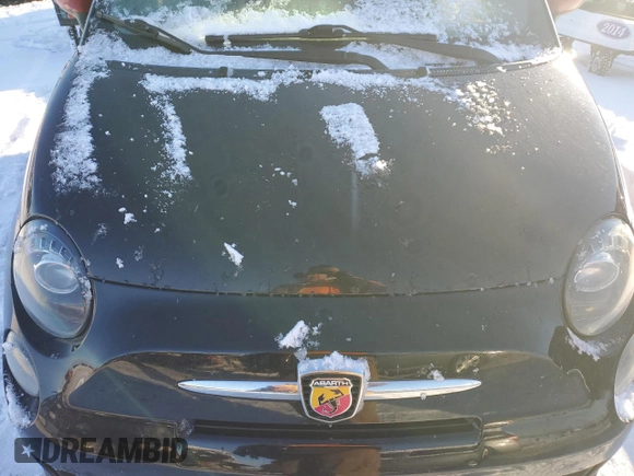 2017 FIAT 500 Abarth z VIN 3C3CFFFH3HT522586, wystawiony jako Copart lot #83352004 z przebiegiem 80 600 mil mil oraz Szkoda całkowita • Salvage title. Historia ofert i sprzedaży dostępna na DreamBid. Obrazek 11.