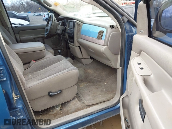 2004 Dodge 1500 SLT with VIN 1D7HU18D24S662134, listed as a IAAI auction lot 42080720 with 256,402 mi miles and . Bid and sale history available at carsss.com. Image 5.