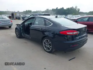 2019 Ford Fusion SEL with VIN 3FA6P0CD4KR224479, listed as a IAAI auction lot 40087591 with 92,833 mi miles. Bid and sale history available at carsss.com. Image 3.
