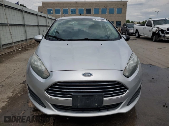2015 Ford Fiesta S with VIN 3FADP4AJ2FM110703, listed as a Copart auction lot 58377815 with 193,536 mi miles and Clean title. Bid and sale history available at DreamBid. Image 5.