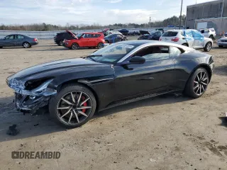2018 Aston Martin DB11 z VIN SCFRMFAV8JGL03322, wystawiony jako Copart lot #86810004 z przebiegiem Nie podano mil oraz Szkody całkowita. Historia ofert i sprzedaży dostępna na DreamBid. Obrazek 1.