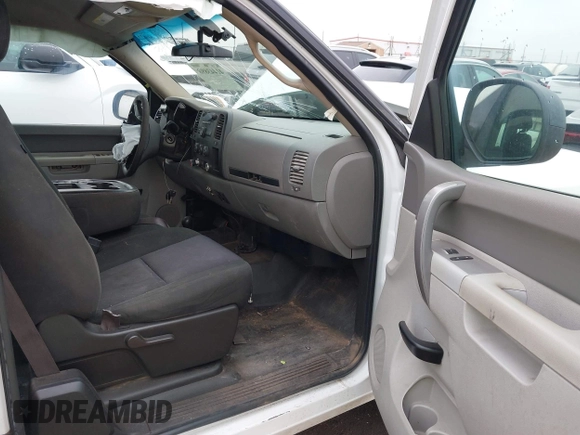 2010 Chevrolet Silverado 1500 with VIN 1GCSKPE32AZ189987, listed as a IAAI auction lot 41443898 with 175,896 mi miles and . Bid and sale history available at DreamBid. Image 5.