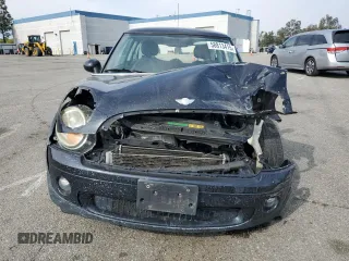 2007 MINI Hardtop z VIN WMWMF33537TT54433, wystawiony jako Copart lot #58813415 z przebiegiem 111 250 mil mil oraz Szkoda całkowita • Salvage title. Historia ofert i sprzedaży dostępna na DreamBid. Obrazek 5.