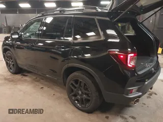 2024 Honda Passport Black Edition с VIN 5FNYF8H82RB002633, выставлен на аукционе IAAI как лот 42296310 с пробегом 12 991 миль миль и . История ставок и продаж доступна на DreamBid. Изображение 3.