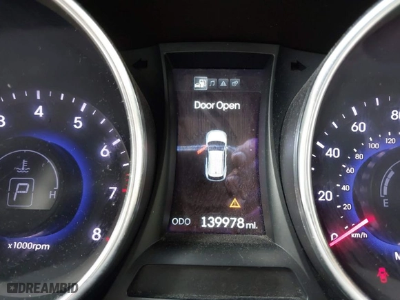 2015 Hyundai Santa Fe Sport with VIN 5XYZU3LB5FG238567, listed as a IAAI auction lot 41938147 with 139,978 mi miles. Bid and sale history available at carsss.com. Image 15.