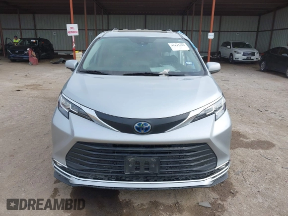2021 Toyota Sienna XLE with VIN 5TDYRKEC9MS041334, listed as a IAAI auction lot 42145698 with 117,229 mi miles and . Bid and sale history available at DreamBid. Image 12.