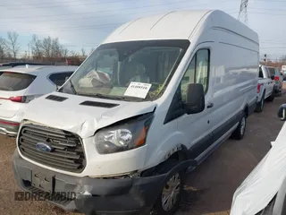 2017 Ford Transit z VIN 1FTYR3XM5HKA61086, wystawiony jako IAAI lot #41408510 z przebiegiem 163 059 mil mil oraz . Historia ofert i sprzedaży dostępna na DreamBid. Obrazek 17.