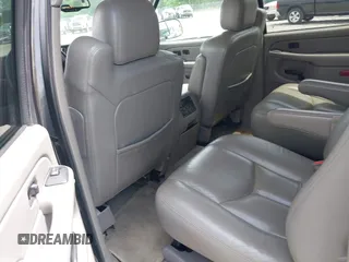 2004 GMC Yukon XL SLE with VIN 3GKEC16Z54G100304, listed as a IAAI auction lot 42101730 with 192,891 mi miles. Bid and sale history available at carsss.com. Image 8.