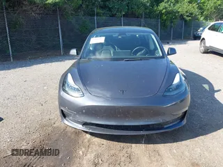 2023 Tesla Model 3 Performance z VIN 5YJ3E1ECXPF482320, wystawiony jako IAAI lot #42289417 z przebiegiem 31 296 mil mil oraz . Historia ofert i sprzedaży dostępna na DreamBid. Obrazek 13.