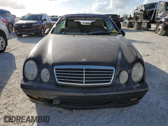 2003 Mercedes-Benz CLK 320 z VIN WDBLK65G83T140587, wystawiony jako Copart lot #75509024 z przebiegiem Nie podano mil oraz Szkoda całkowita • Salvage title. Historia ofert i sprzedaży dostępna na DreamBid. Obrazek 5.