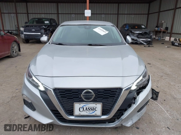 2022 Nissan Altima 2.5 SV with VIN 1N4BL4DV8NN384221, listed as a IAAI auction lot 41605869 with 67,177 mi miles. Bid and sale history available at carsss.com. Image 12.