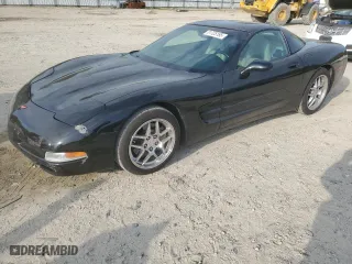 1998 Chevrolet Corvette with VIN 1G1YY22G0W5105059, listed as a Copart auction lot 51725185 with 104,095 mi miles and Salvage Title. Bid and sale history available at carsss.com. Image 1.