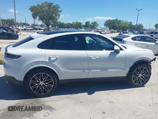 2024 Porsche Cayenne with VIN WP1BA2AY3RDA49140, listed as a IAAI auction lot 42043764 with 13,707 mi miles and . Bid and sale history available at DreamBid. Image 14.