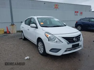 2015 Nissan Versa SV with VIN 3N1CN7AP3FL950323, listed as a IAAI auction lot 41522402 with 23,579 mi miles. Bid and sale history available at carsss.com. Image 1.