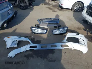 2020 Audi Q5 Premium z VIN WA1ANAFY2L2046974, wystawiony jako IAAI lot #41933942 z przebiegiem 53 911 mil mil oraz . Historia ofert i sprzedaży dostępna na DreamBid. Obrazek 12.
