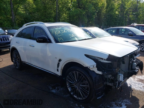 2017 Infiniti QX70 with VIN JN8CS1MW0HM411905, listed as a IAAI auction lot 42136954 with 84,146 mi miles. Bid and sale history available at carsss.com. Image 1.