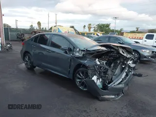 2024 Toyota Corolla SE z VIN JTDP4MCE9R3522624, wystawiony jako IAAI lot #40741101 z przebiegiem 4231 mil mil oraz . Historia ofert i sprzedaży dostępna na DreamBid. Obrazek 1.