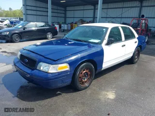 2008 Ford Police Interceptor with VIN 2FAHP71V38X172561, listed as a IAAI auction lot 41907329 with 1 mi miles. Bid and sale history available at carsss.com. Image 17.