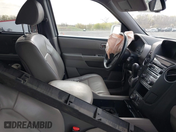 2014 Honda Pilot Touring with VIN 5FNYF4H97EB046879, listed as a IAAI auction lot 42017280 with 167,564 mi miles and . Bid and sale history available at carsss.com. Image 5.