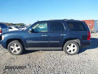 2008 Chevrolet Tahoe 1LT z VIN 1GNFC13J18J107597, wystawiony jako IAAI lot #38245407 z przebiegiem 152 950 mil mil oraz . Historia ofert i sprzedaży dostępna na DreamBid. Obrazek 13.